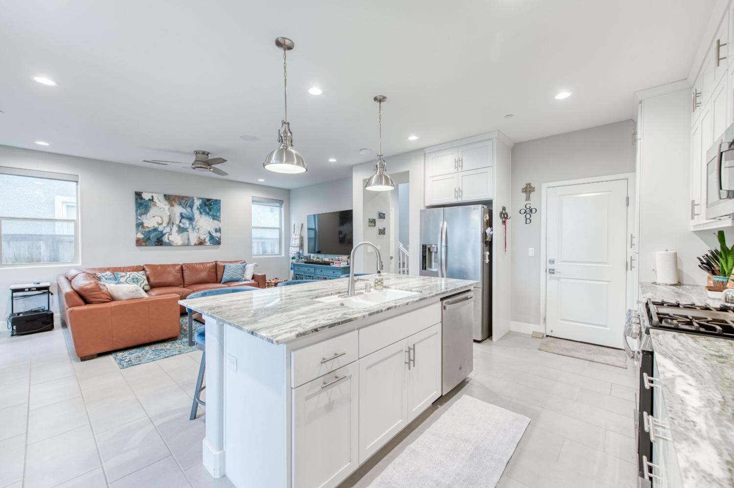4650 Twin Oaks Road Madera, CA 93636 - Photo 9 of 36 Gallery Image 9