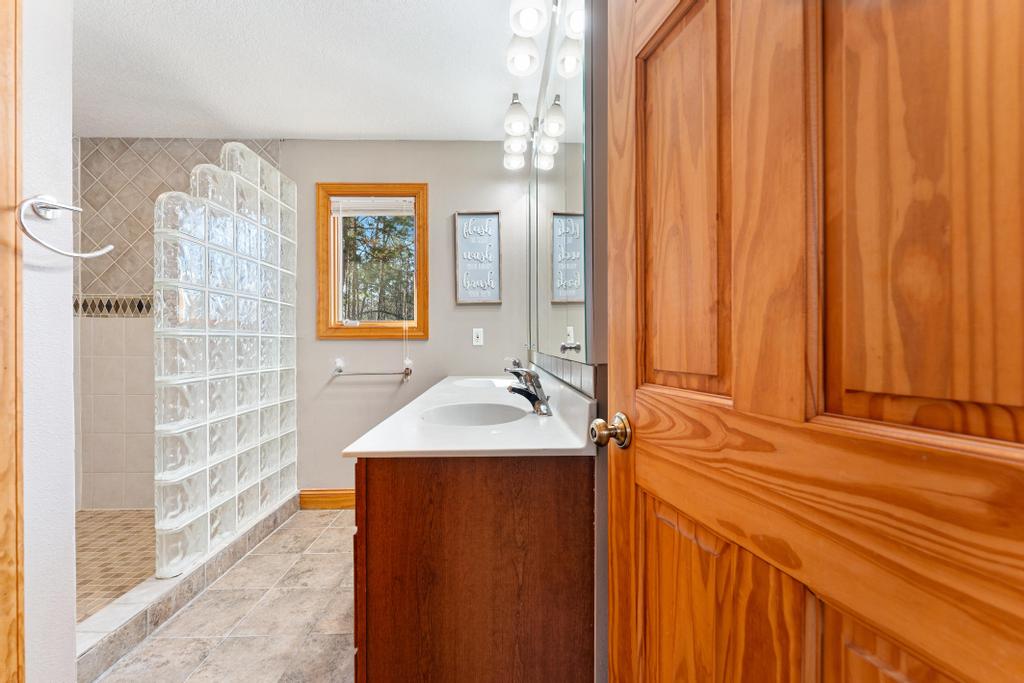 233 Chestnut Drive Westminster, SC 29693 - Photo 18 of 45