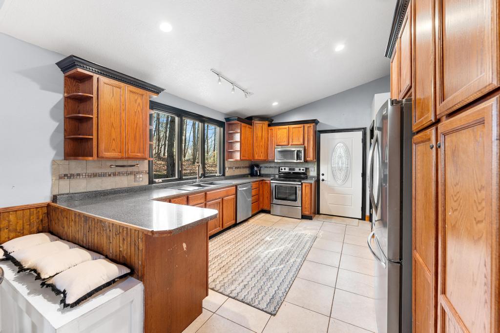 233 Chestnut Drive Westminster, SC 29693 - Photo 10 of 45