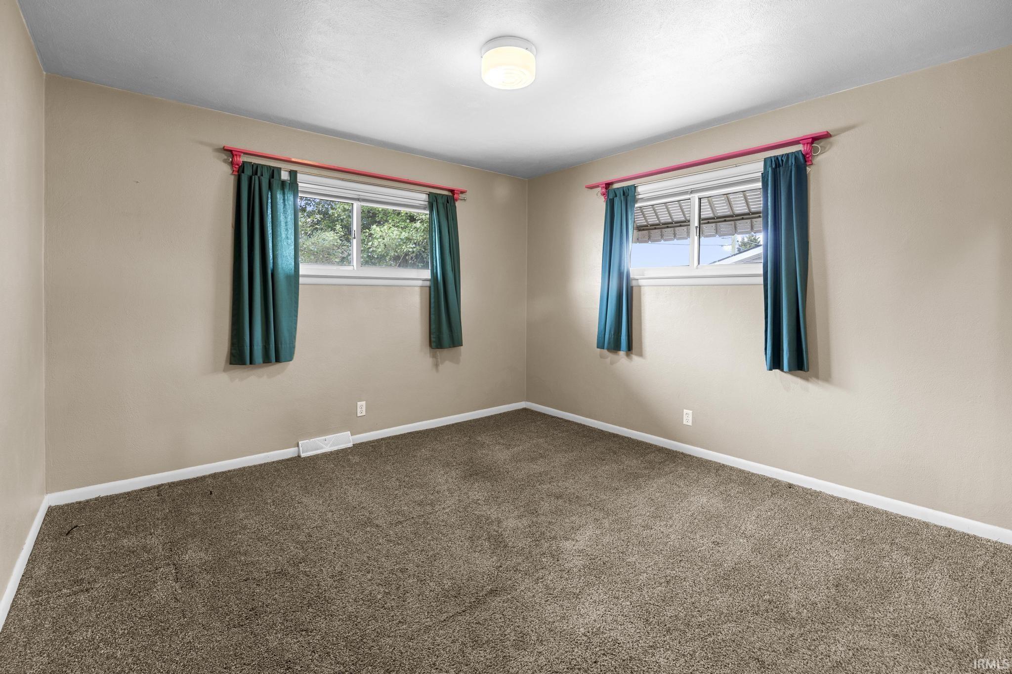 1609 Jackson Street Jasper, IN 47546 - Photo 13 of 36