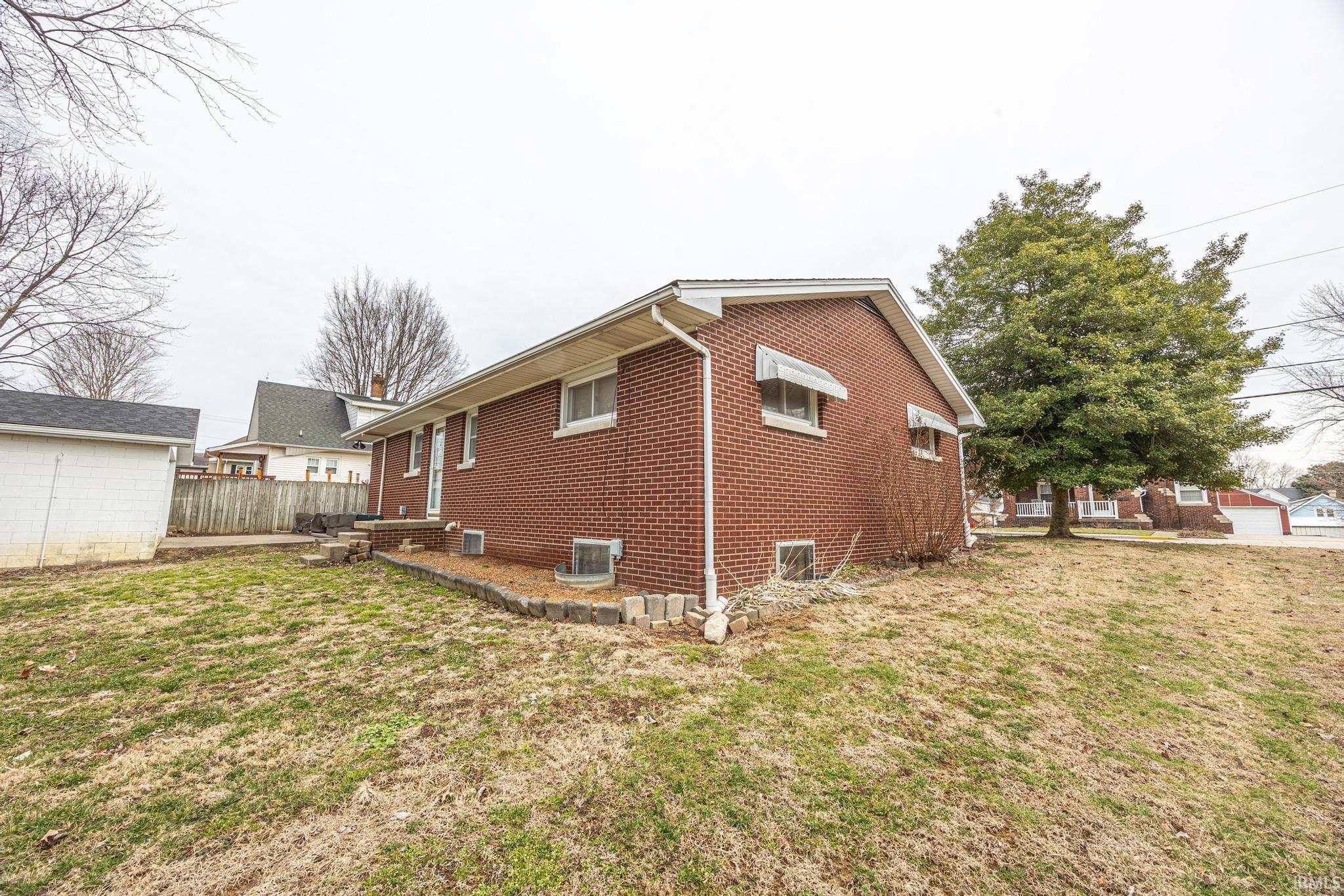 1609 Jackson Street Jasper, IN 47546 - Photo 31 of 36