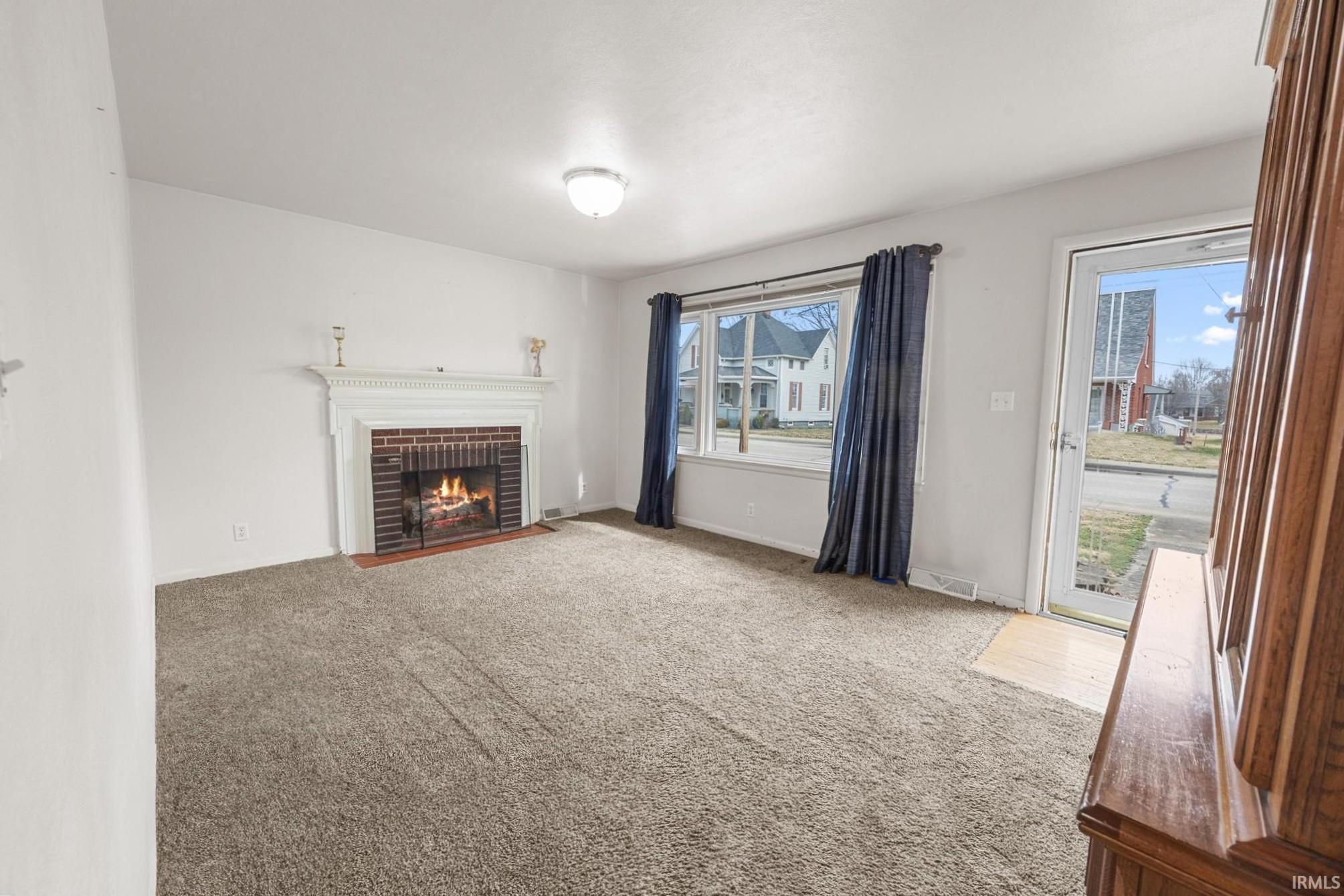 1609 Jackson Street Jasper, IN 47546 - Photo 4 of 36