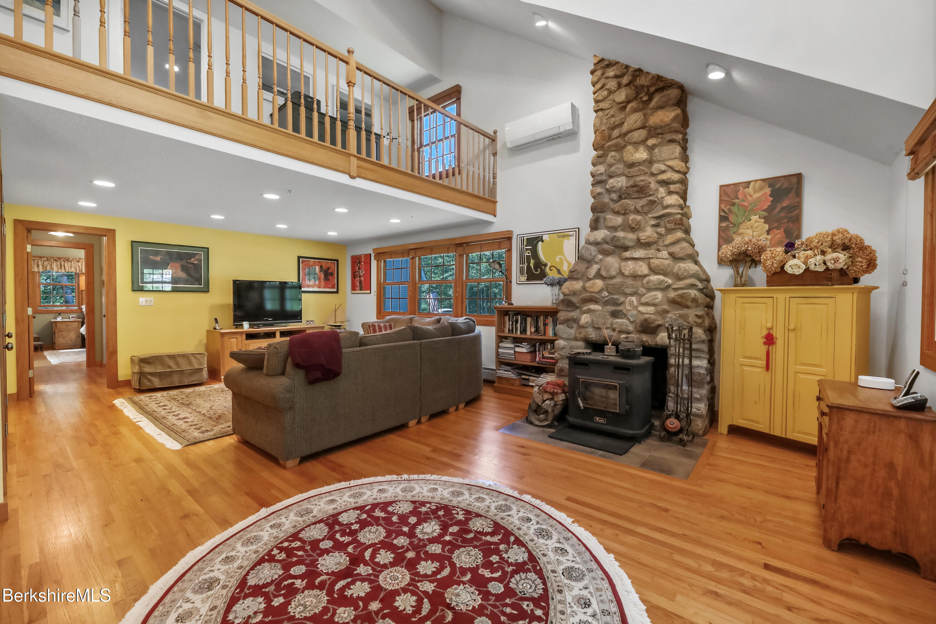 236 Ridge Avenue Otis, MA 01029 - Photo 20 of 69 29-Great Room