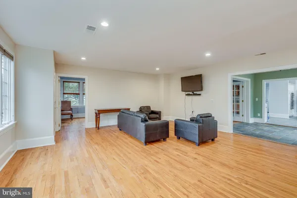 $875,000 | 401 West 3rd Street, Moorestown, NJ 08057