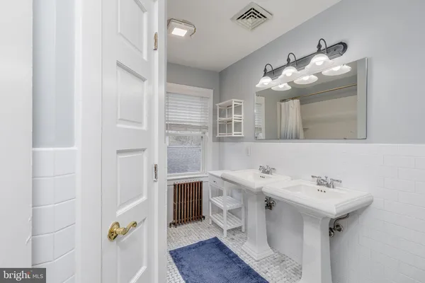 $875,000 | 401 West 3rd Street, Moorestown, NJ 08057
