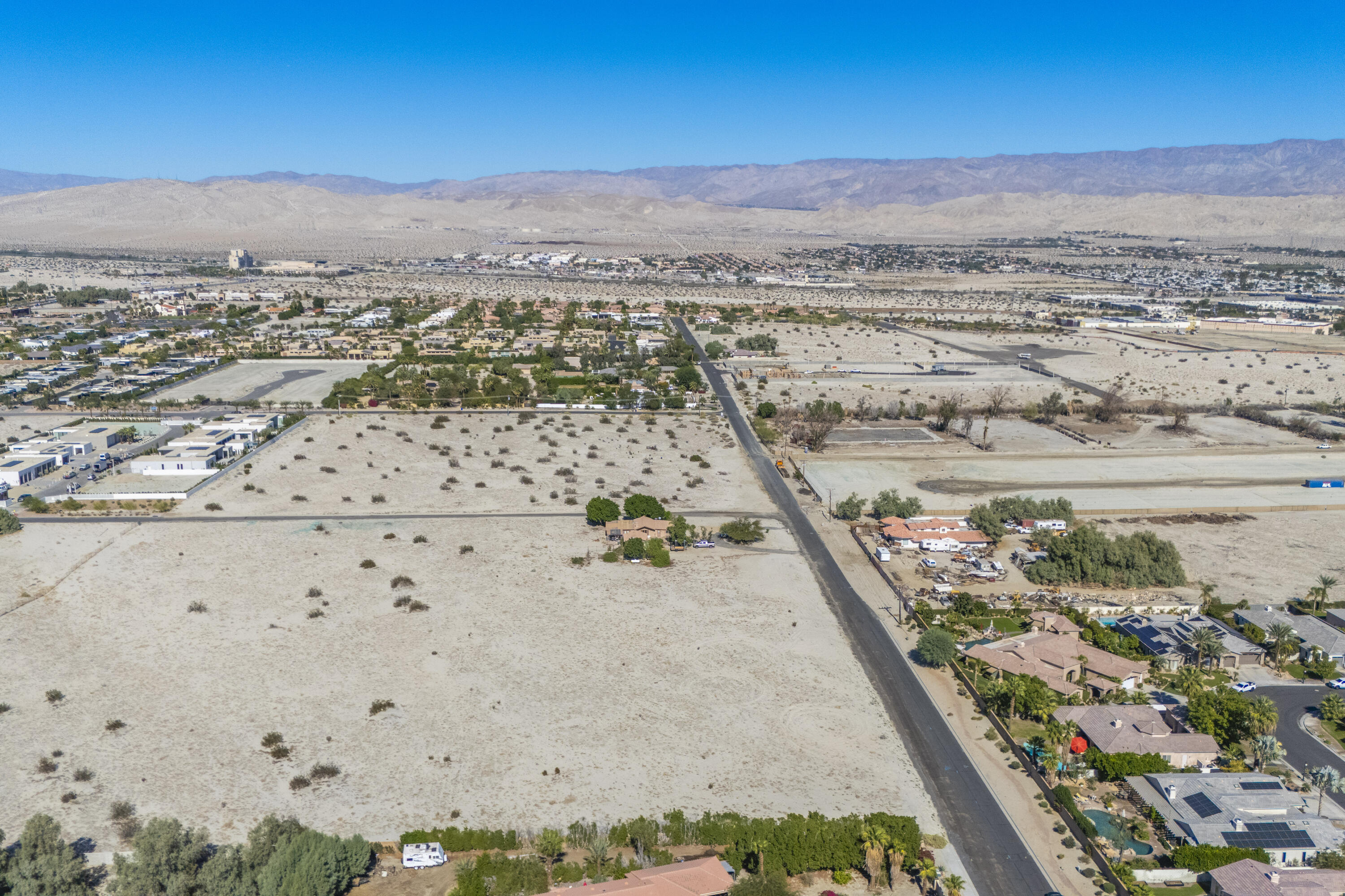 35335 Via Josefina Rancho Mirage, CA 92270 - Photo 5 of 24 a view of city and ocean