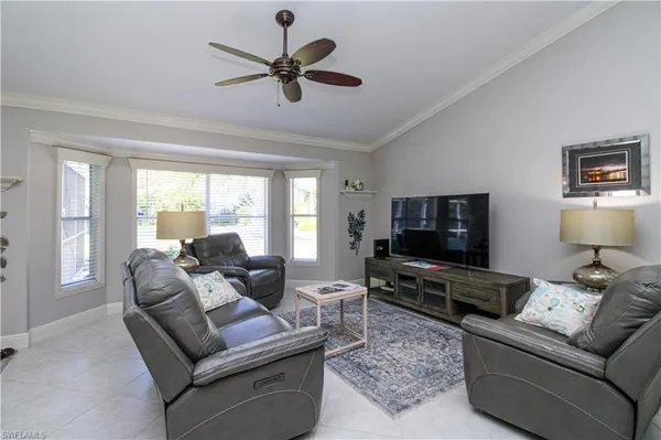 $7,000 | 333 Wentworth Court, Naples, FL 34104