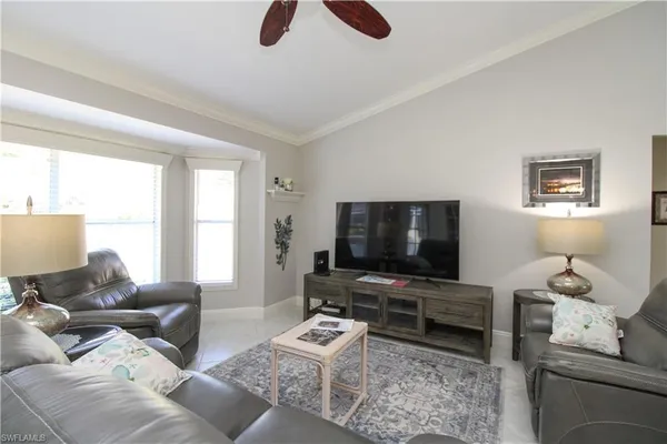 $7,000 | 333 Wentworth Court, Naples, FL 34104