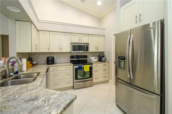 $7,000 | 333 Wentworth Court, Naples, FL 34104