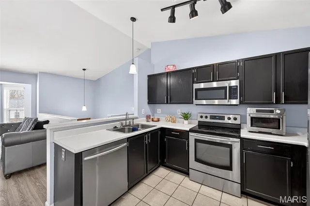 $299,900 | 654 Glenshee Drive, Wentzville, MO 63385