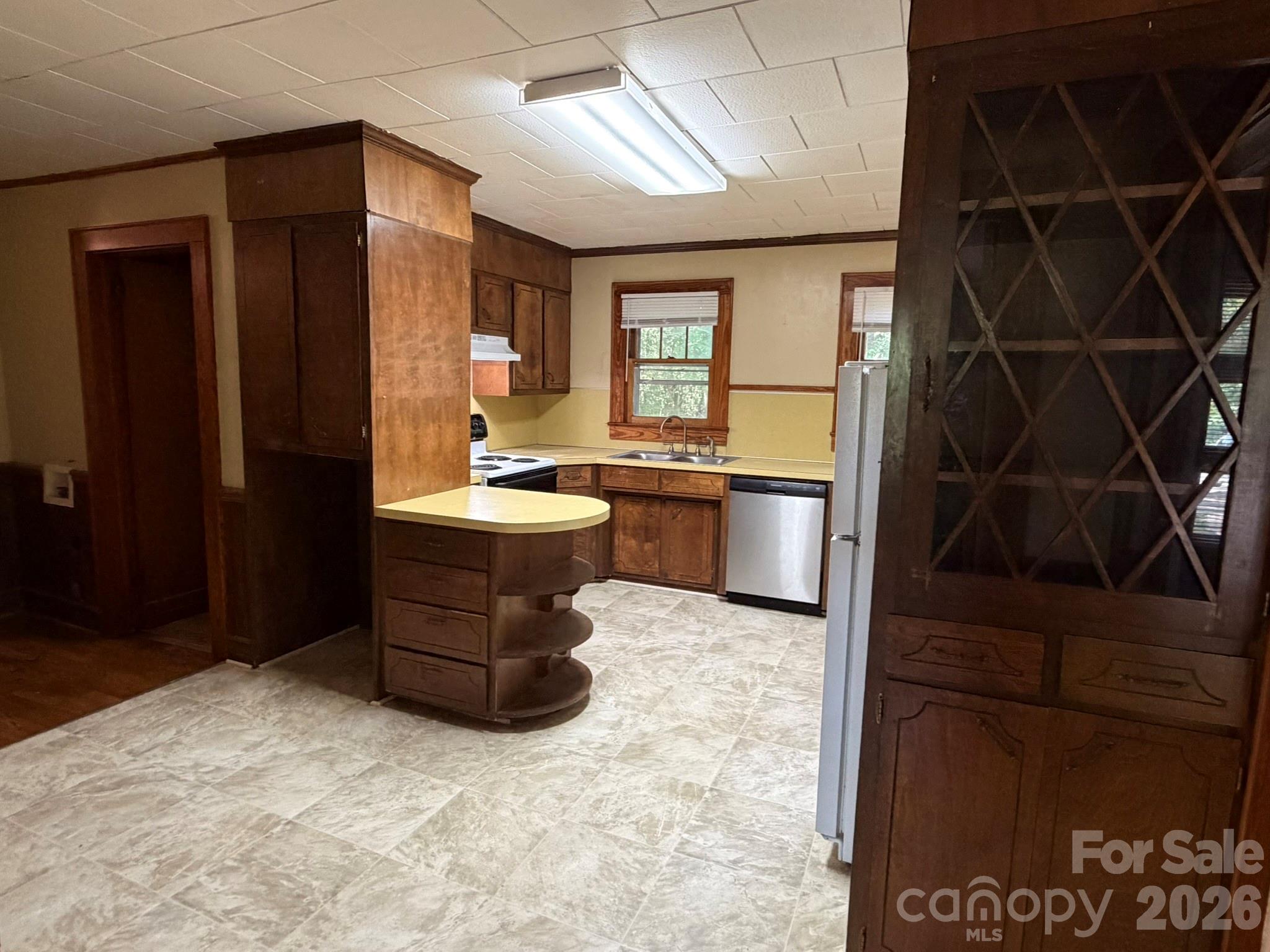 382 Alexis High Shoals Road Dallas, NC 28034 - Photo 17 of 43 a room with furniture and window