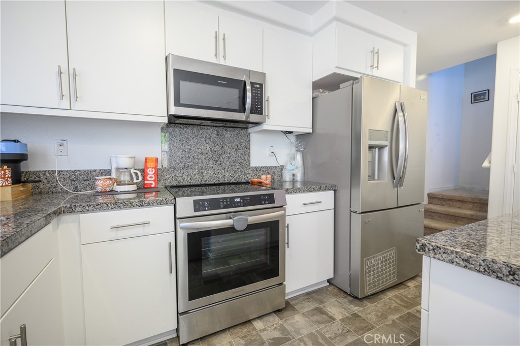 7276 Olive Grv Street Riverside, CA 92507 - Photo 4 of 20