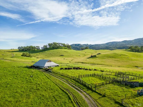 $6,950,000 | 14495 Old River Road, Hopland, CA 95449