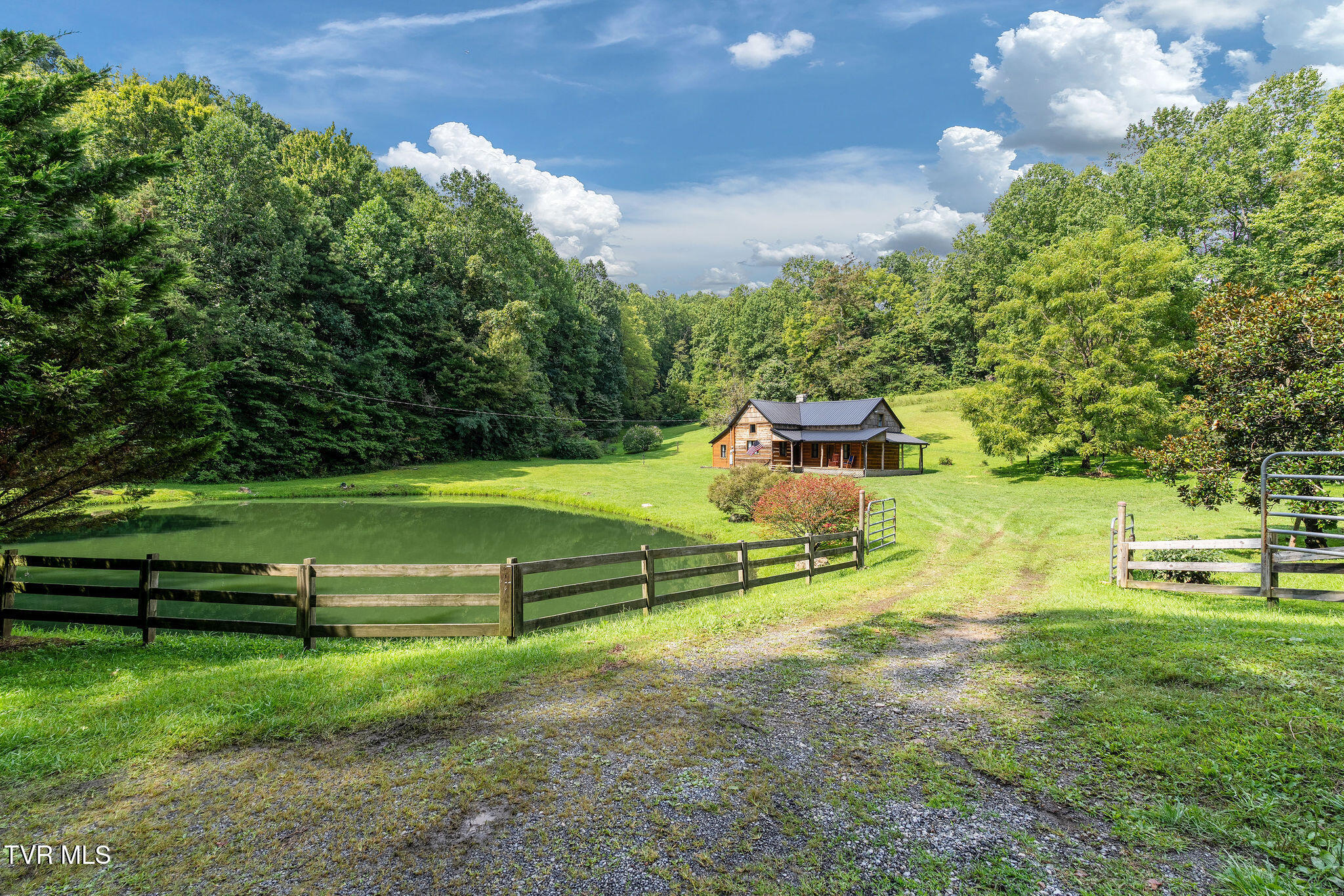 2335 Wattenbarger Gap Road Greeneville, TN 37745 - Photo 14 of 103 DSC07976