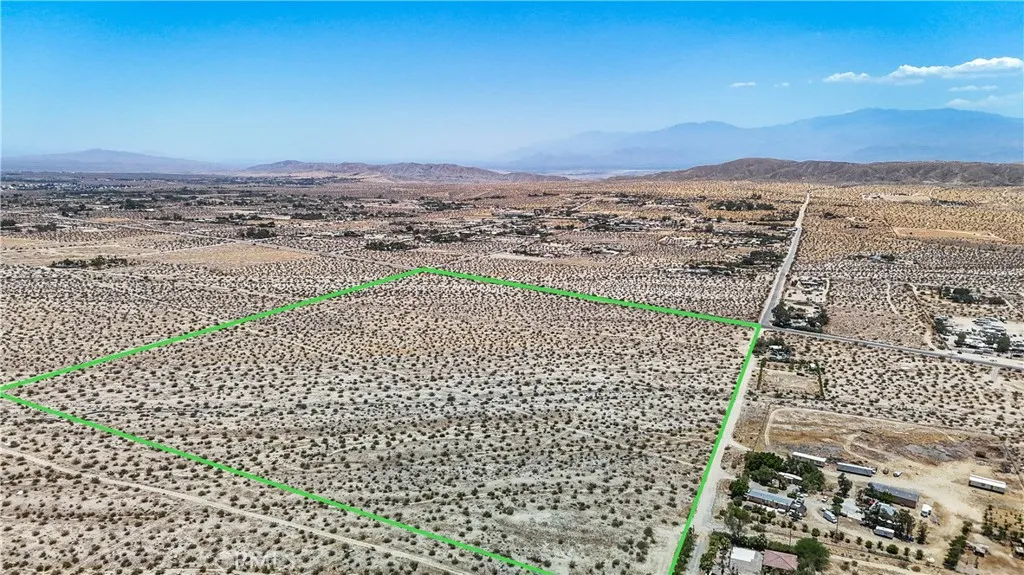 60 Dillon Road Desert Hot Springs, CA 92241 - Photo 4 of 35 wooden floor with a city view