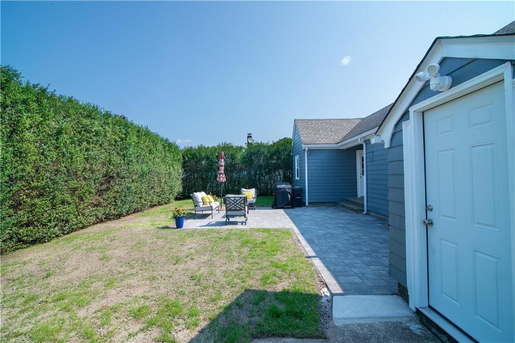 18 Martha Road East Providence, RI 02916 - Photo 4 of 30 Gallery Image 4