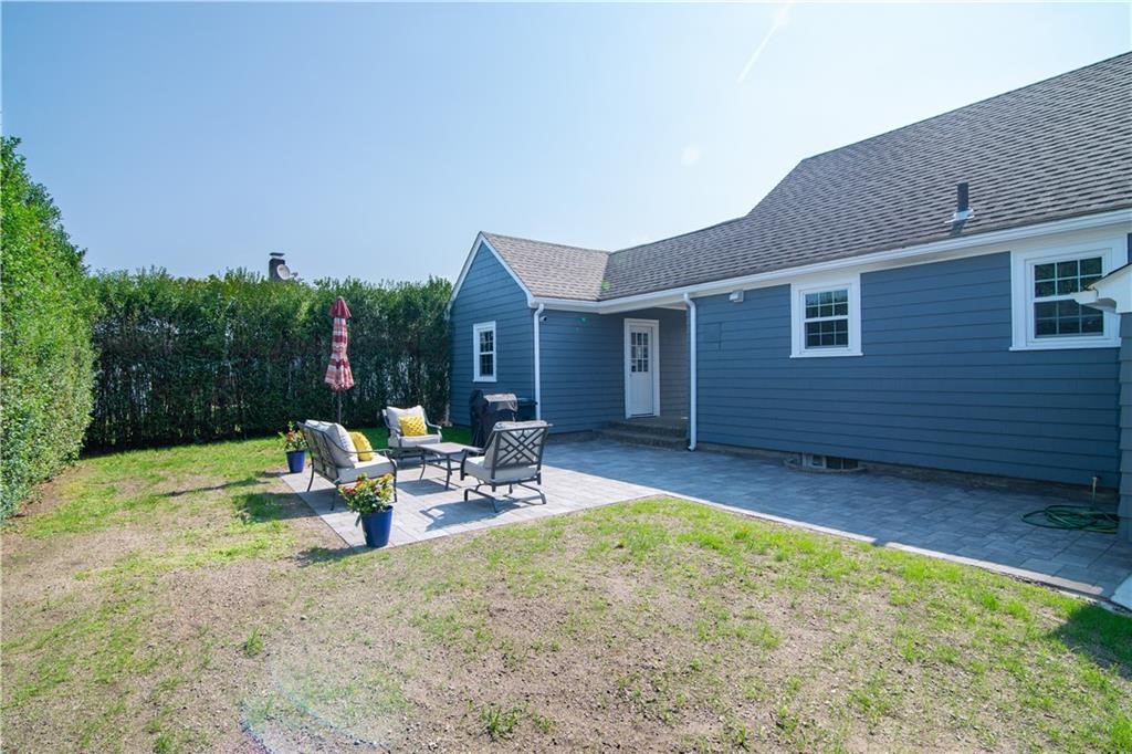 18 Martha Road East Providence, RI 02916 - Photo 5 of 30 Gallery Image 5