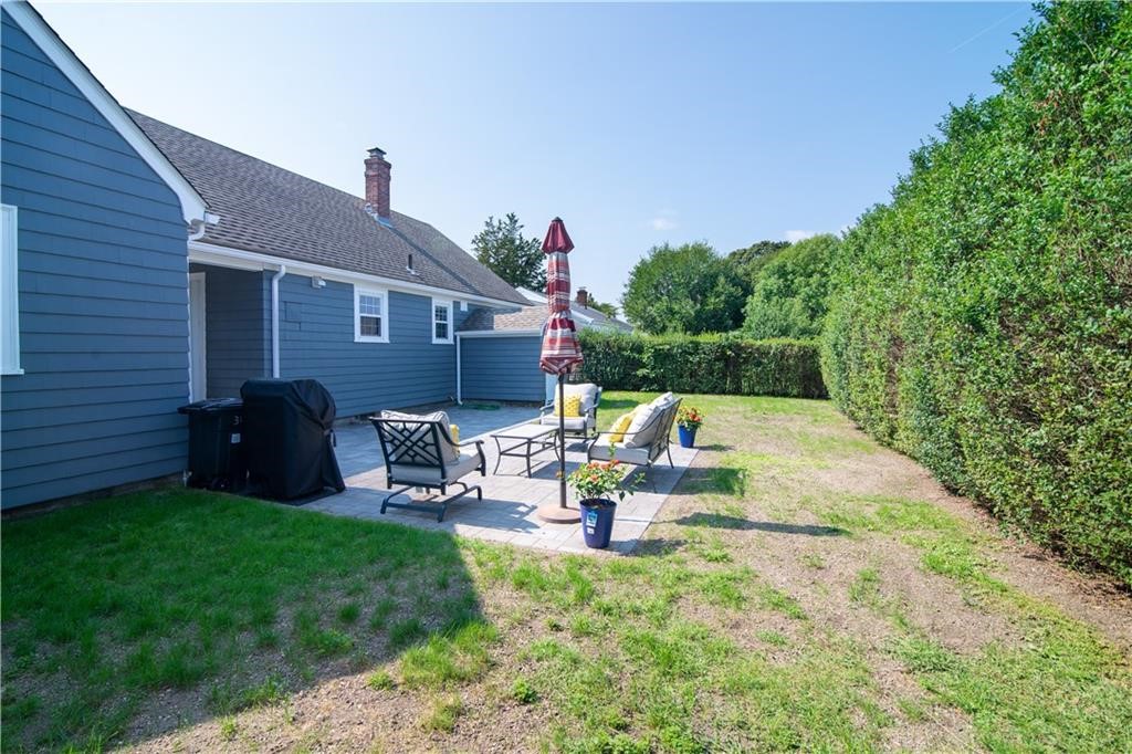18 Martha Road East Providence, RI 02916 - Photo 6 of 30 Gallery Image 6