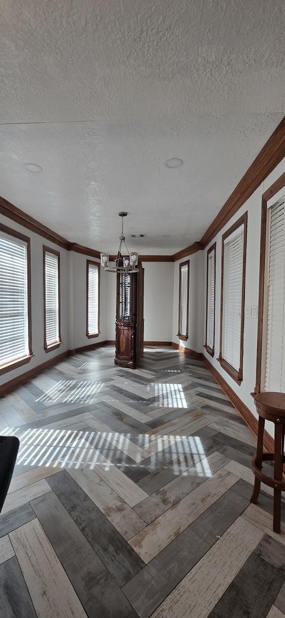 14830 Croxton Drive Houston, TX 77015 - Photo 11 of 38 Dinning room with lots of natural light