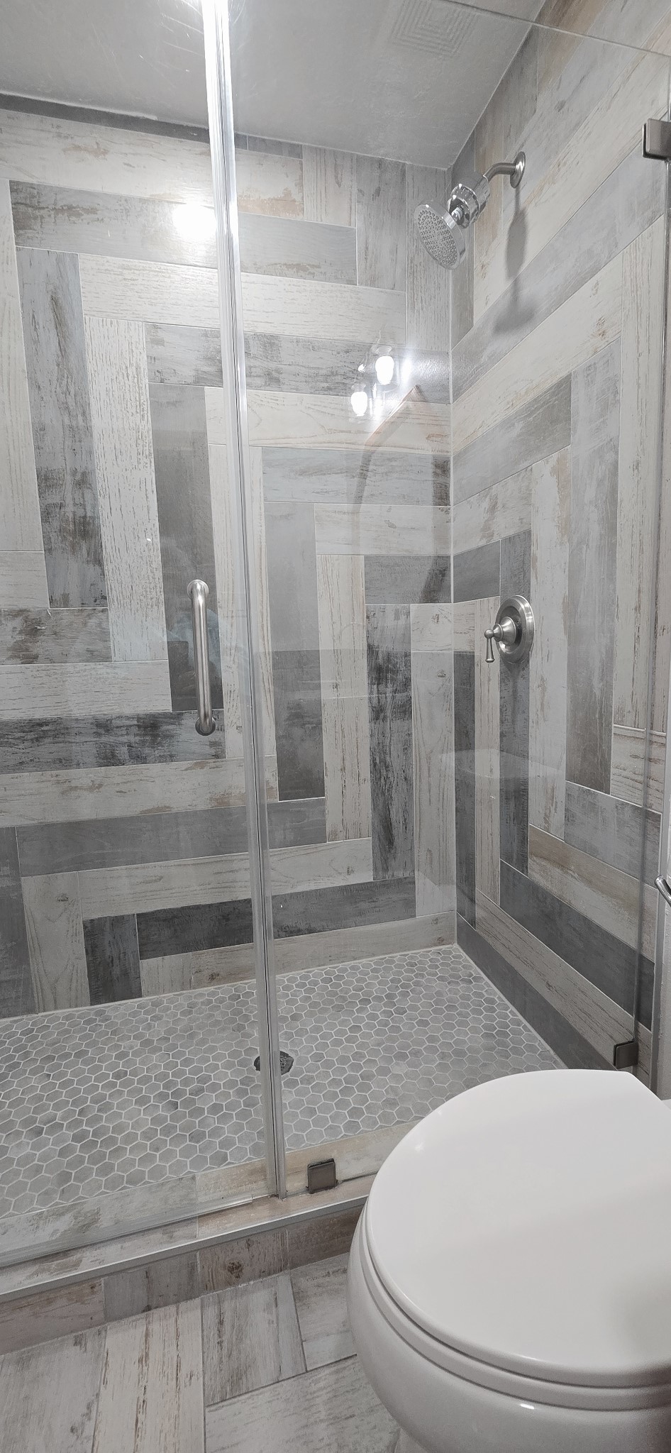 14830 Croxton Drive Houston, TX 77015 - Photo 24 of 38 Hallway Shower