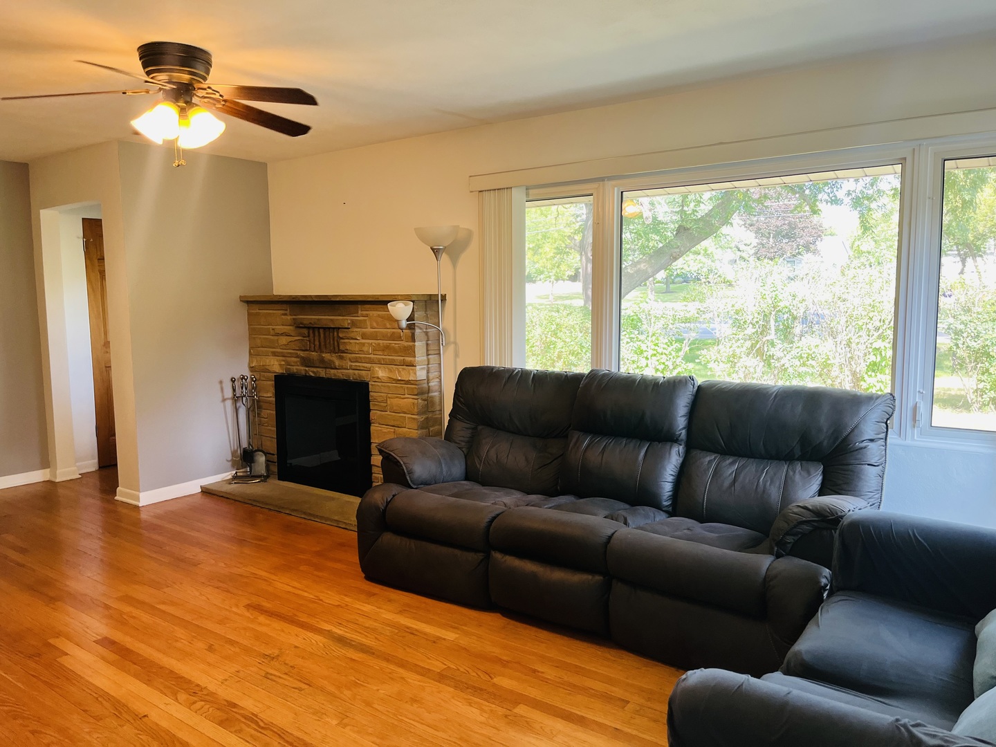 1906 North Green Bay Road Zion, IL 60099 - Photo 11 of 39 Gallery Image 11