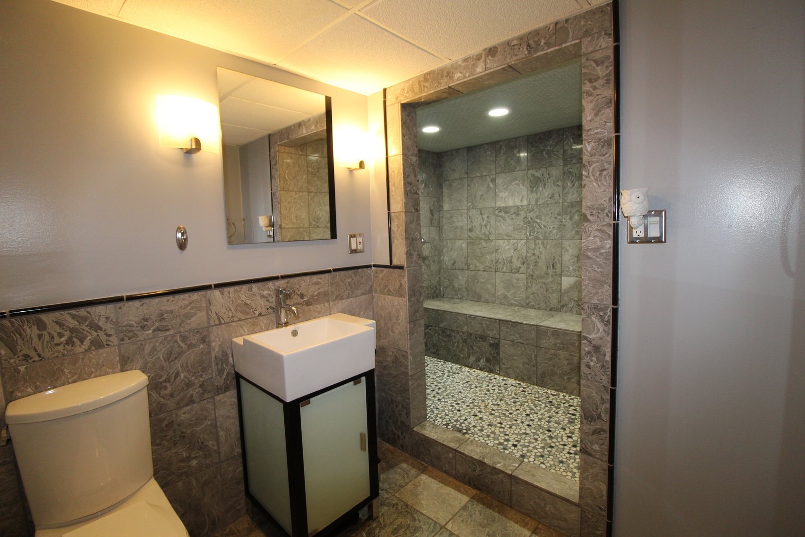 1906 North Green Bay Road Zion, IL 60099 - Photo 14 of 39 Gallery Image 14