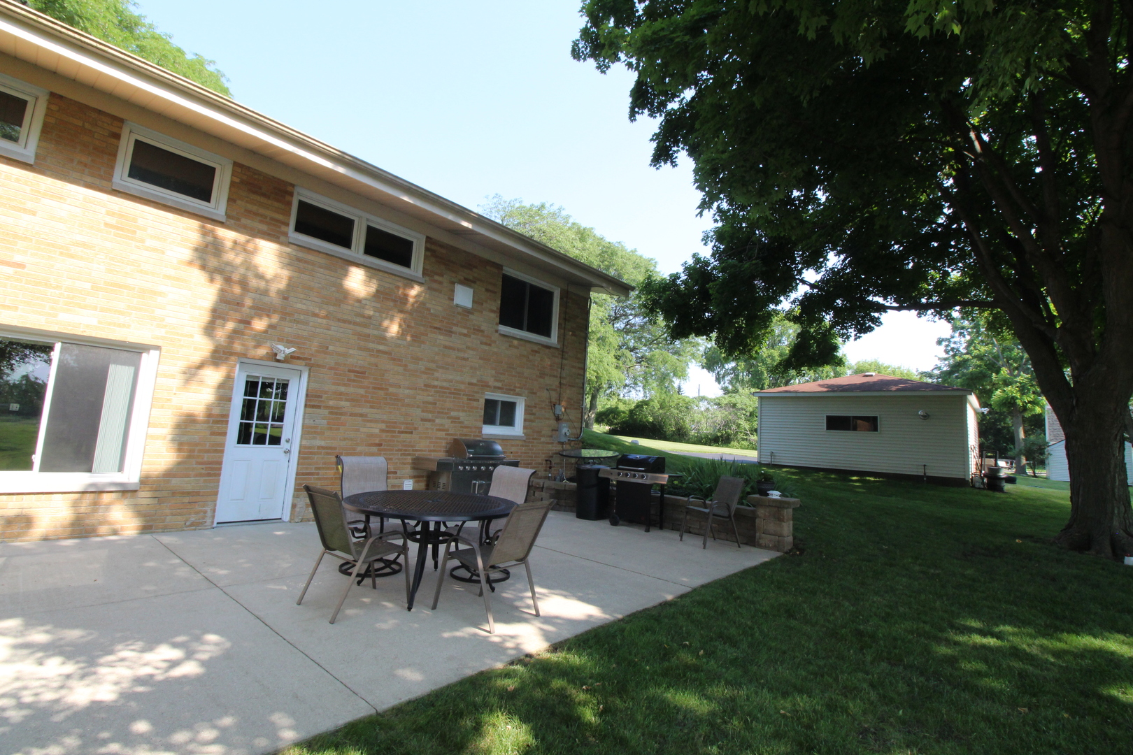 1906 North Green Bay Road Zion, IL 60099 - Photo 32 of 39 Gallery Image 32