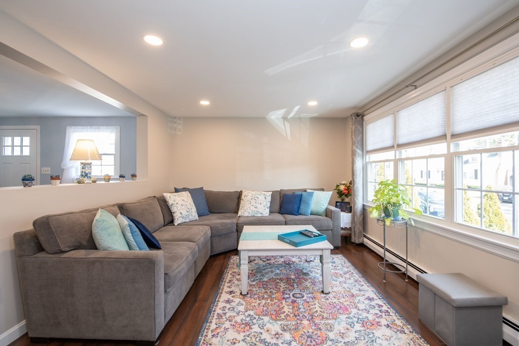 18 Daytona Road Lynn, MA 01904 - Photo 4 of 25 Gallery Image 4