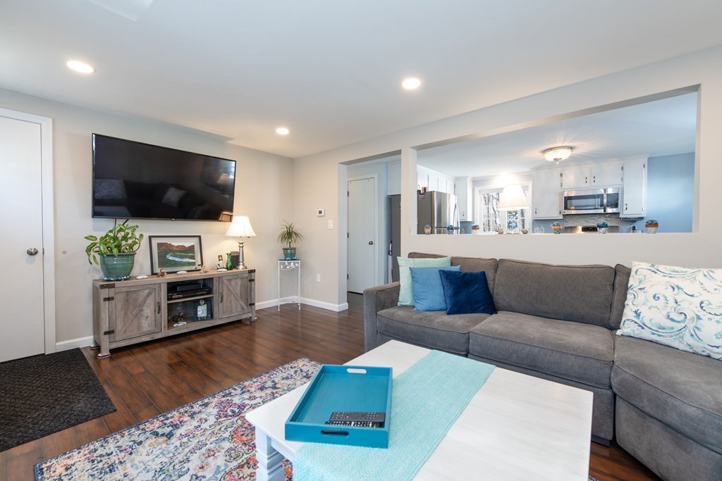 18 Daytona Road Lynn, MA 01904 - Photo 5 of 25 Gallery Image 5
