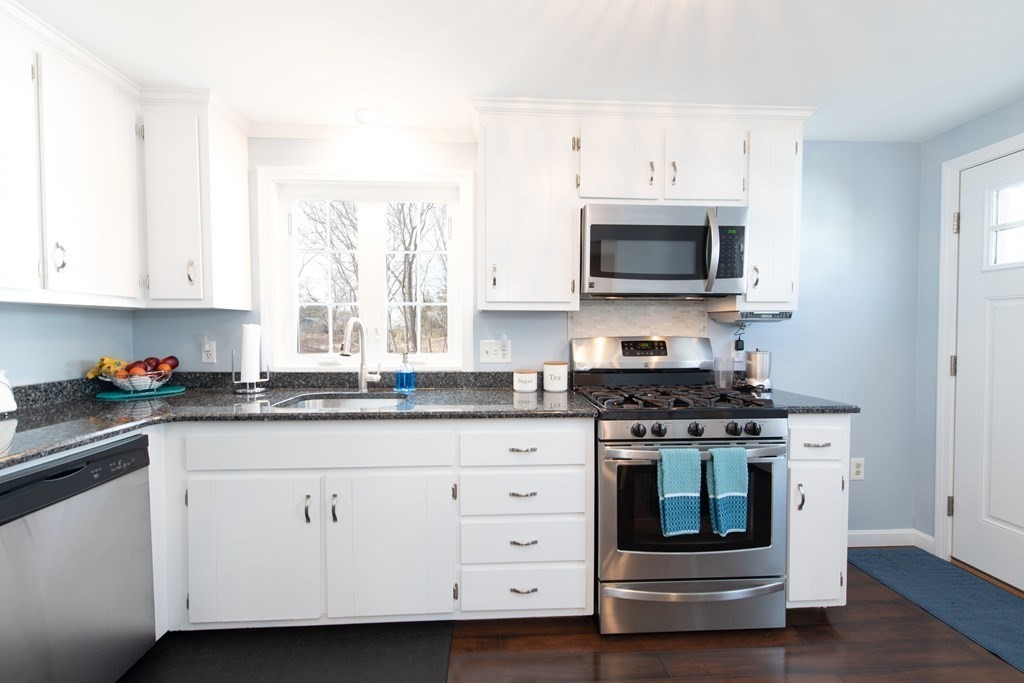 18 Daytona Road Lynn, MA 01904 - Photo 9 of 25 Gallery Image 9