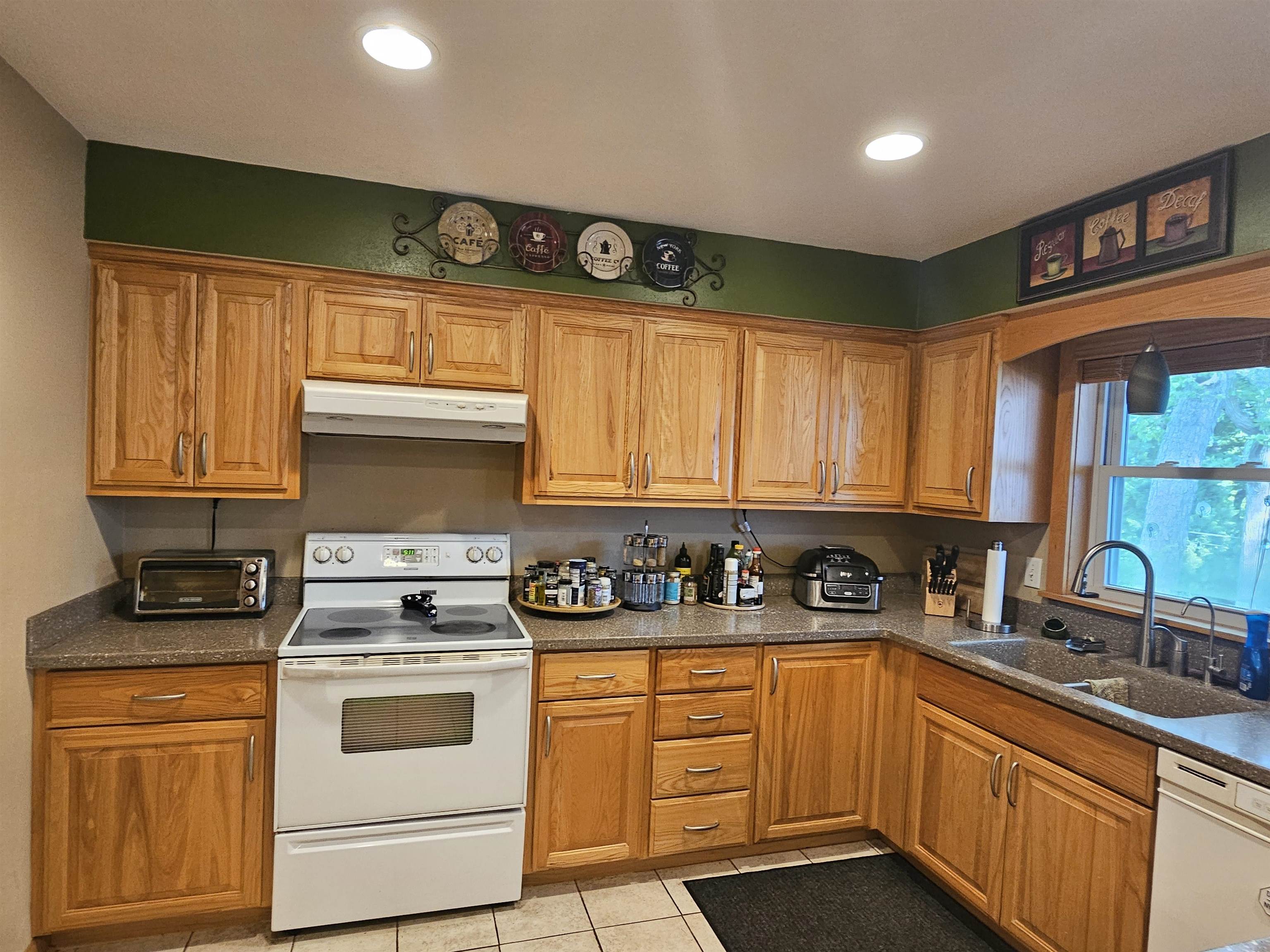 500 Riverside Drive Waterloo, WI 53594 - Photo 13 of 33