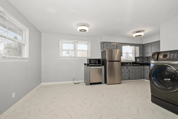 $2,400 | 8342 West Lincoln Highway, Unit 8342, Frankfort, IL 60423