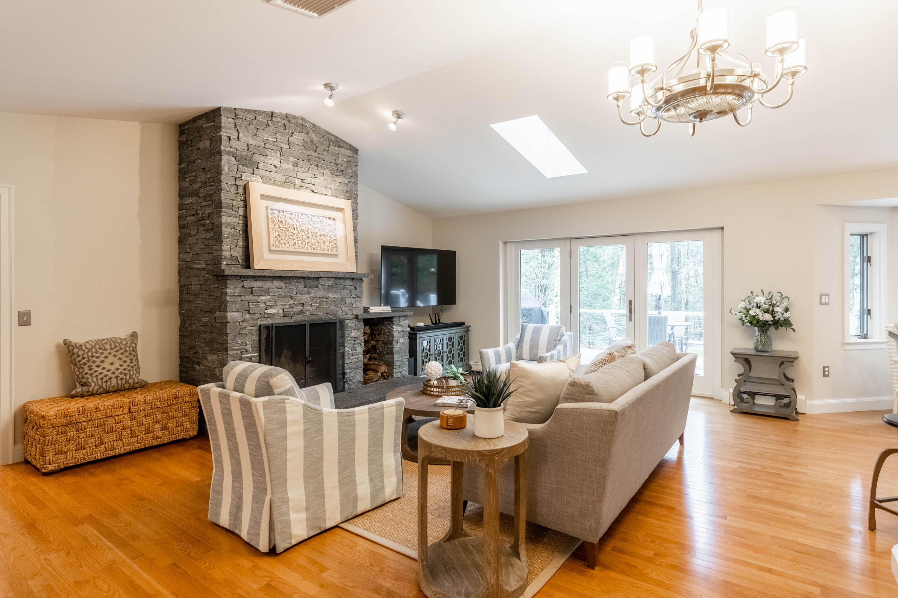 19 Conifer Ridge Cumberland, ME 04110 - Photo 3 of 38 Open Concept Living Room
