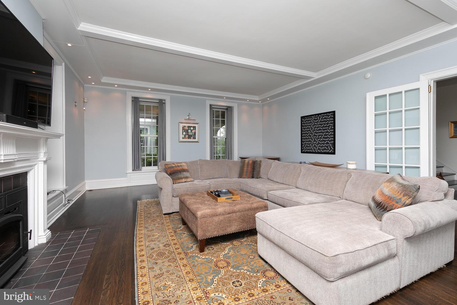 1516 Hampton Road Rydal, PA 19046 - Photo 11 of 67 Living Room