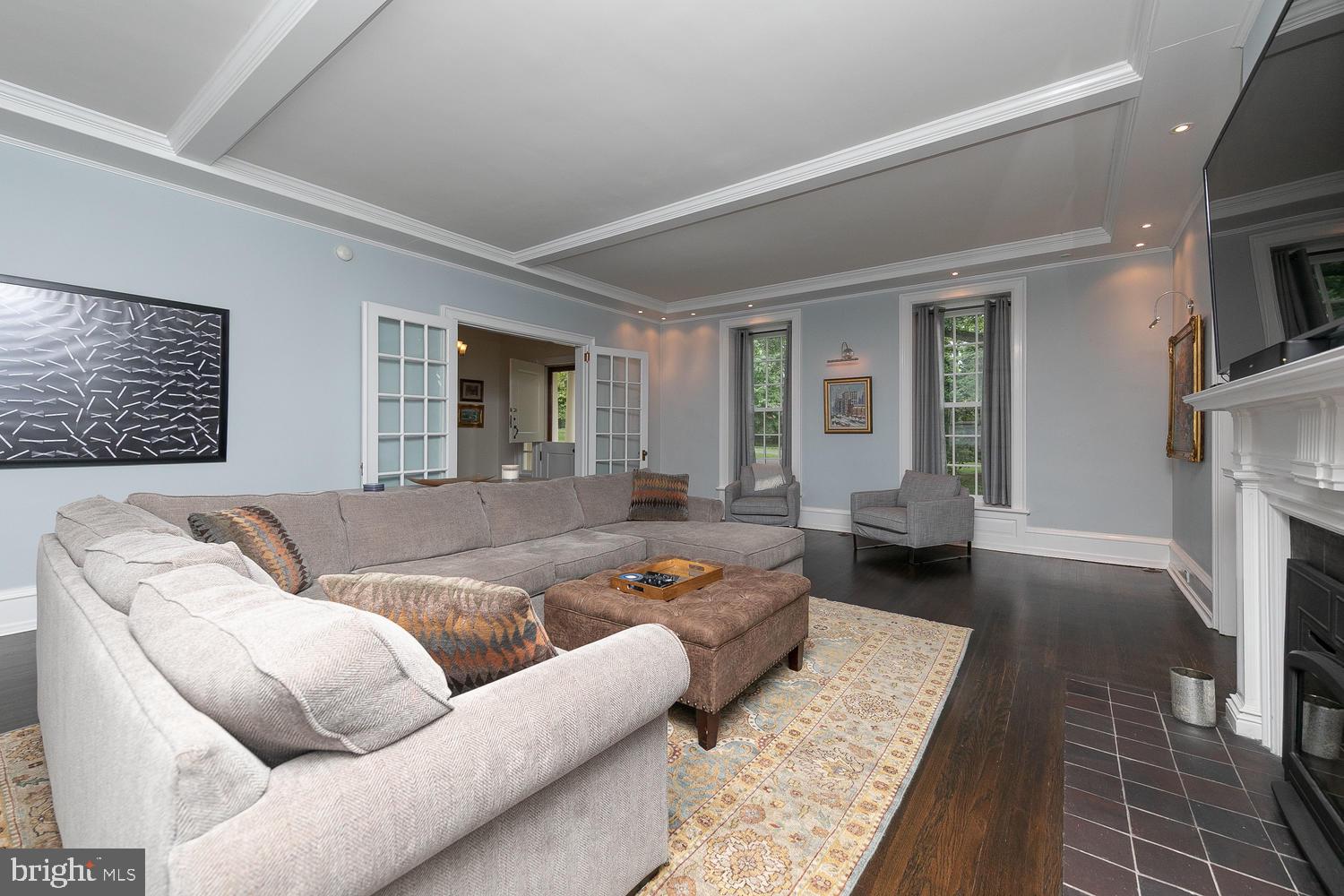 1516 Hampton Road Rydal, PA 19046 - Photo 12 of 67 Living Room