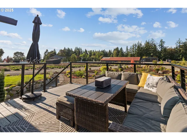 a view of sitting space and city view