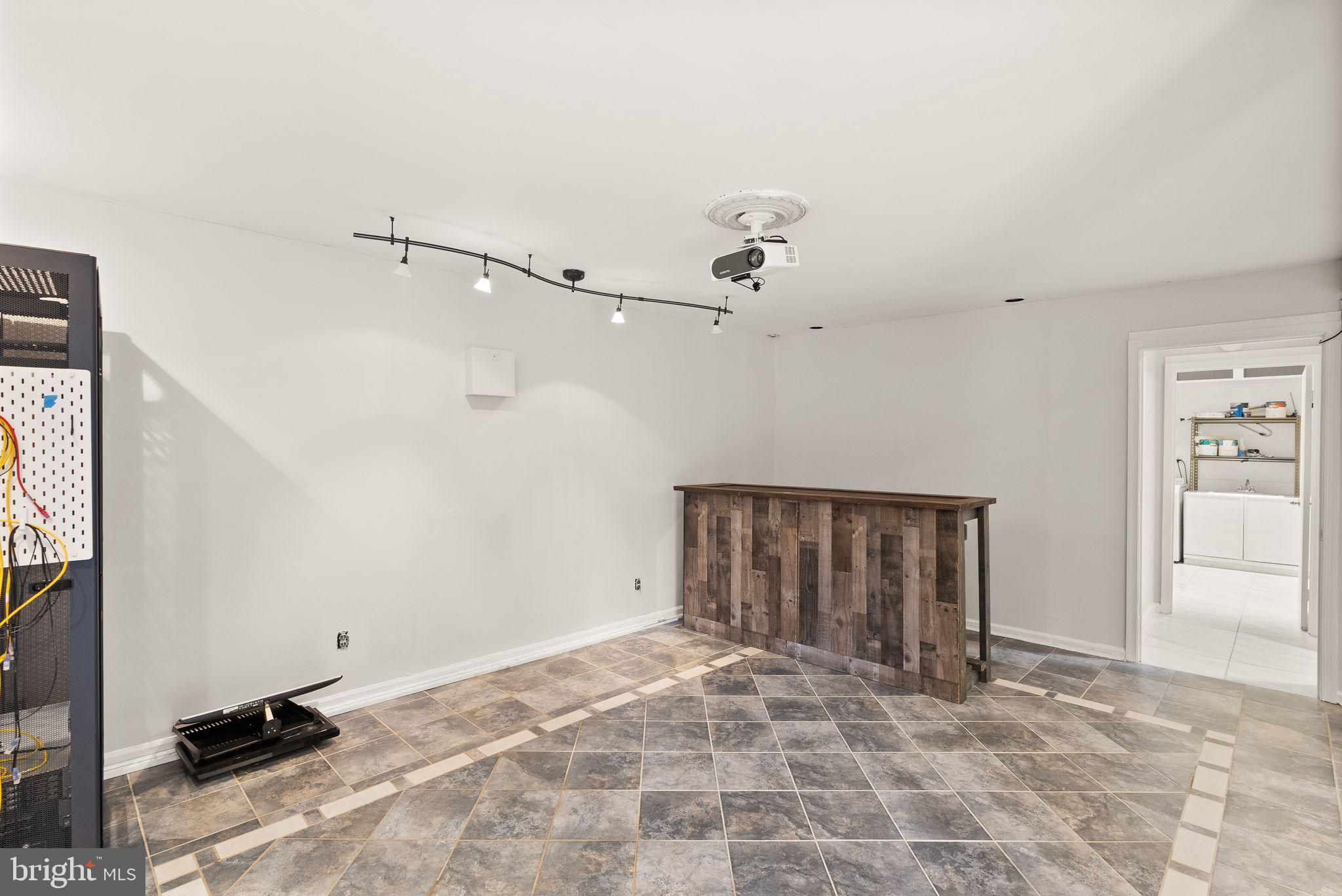 6738 Kelly Road Warrenton, VA 20187 - Photo 25 of 55 a view of an empty room