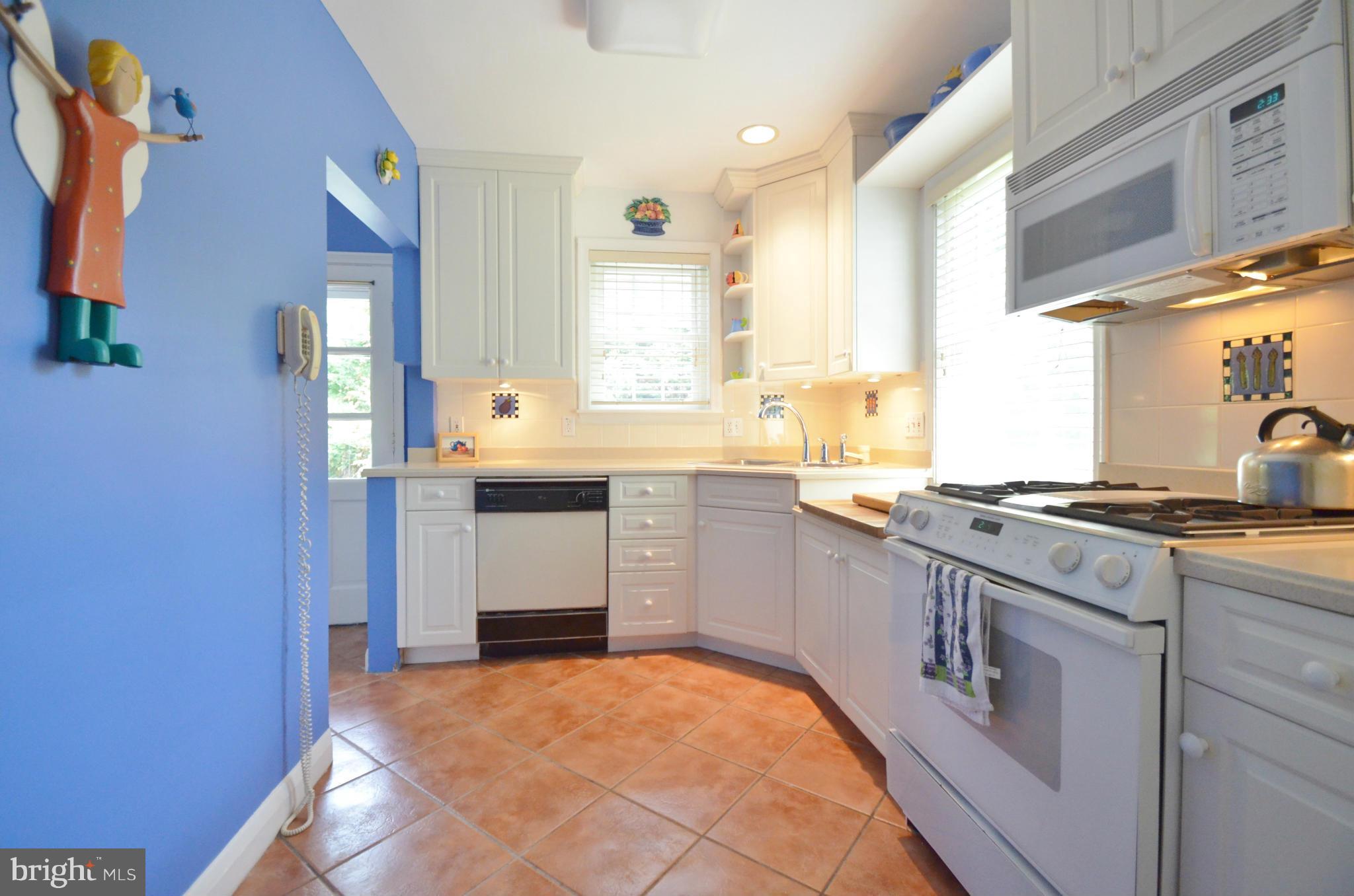 201 North Tyrone Road Baltimore, MD 21212 - Photo 8 of 30 Kitchen