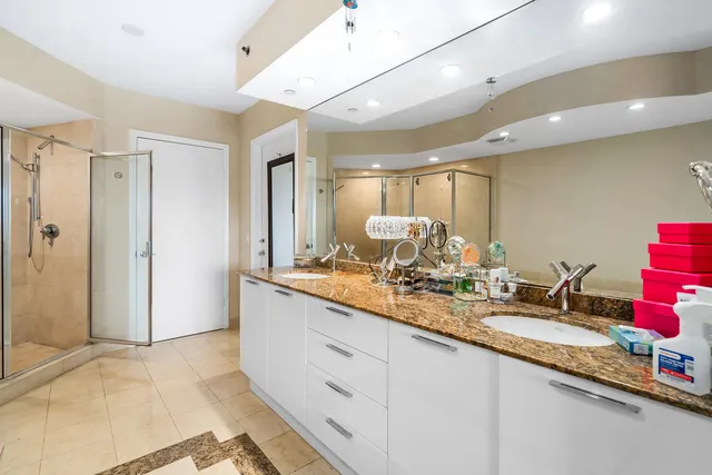 a view of a large building