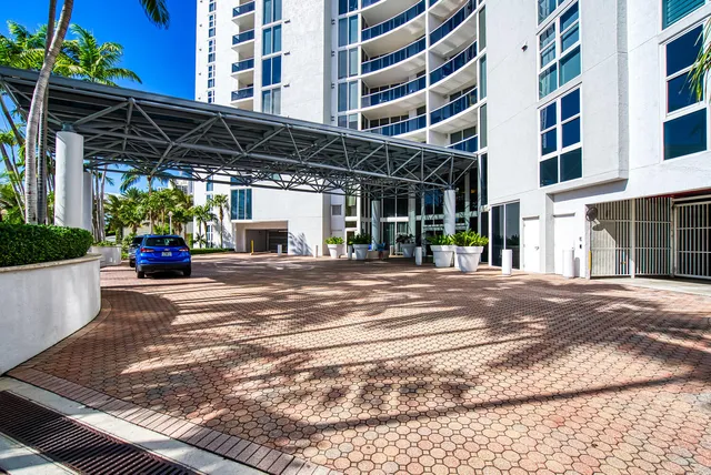 $1,499,000 | 18911 Collins Avenue, Unit 506, Sunny Isles Beach, FL 33160