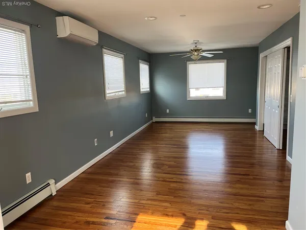 $4,200 | 50 Florence Avenue, Freeport, NY 11520