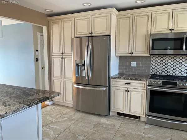 $4,200 | 50 Florence Avenue, Freeport, NY 11520