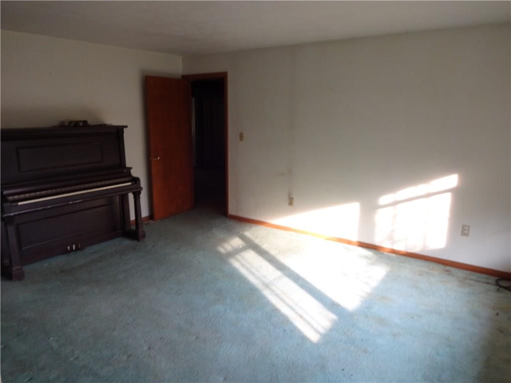 215 Solomon Temple Road Latrobe, PA 15650 - Photo 3 of 11 Living Room