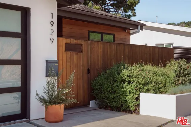 $2,095,000 | 1929 Phillips Way, Los Angeles, CA 90042