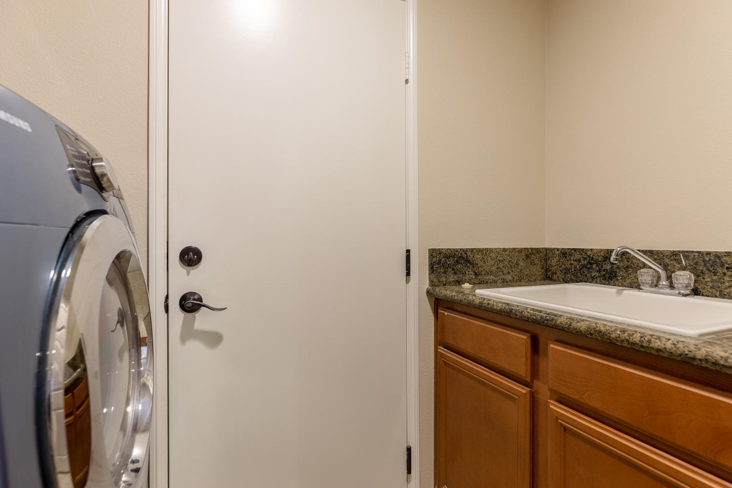 43864 Spring Street Lancaster, CA 93536 - Photo 12 of 32 43864 Spring St. Lancaster_013