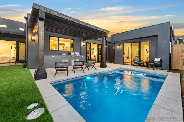 $3,995,000 | 806 Hygeia Avenue, Encinitas, CA 92024