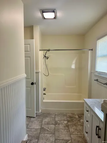 $299,999 | 2214 North Wabash Road, Marion, IN 46952