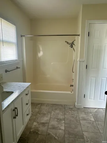 $299,999 | 2214 North Wabash Road, Marion, IN 46952