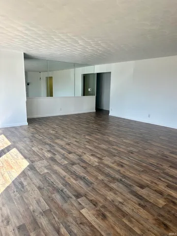 $299,999 | 2214 North Wabash Road, Marion, IN 46952