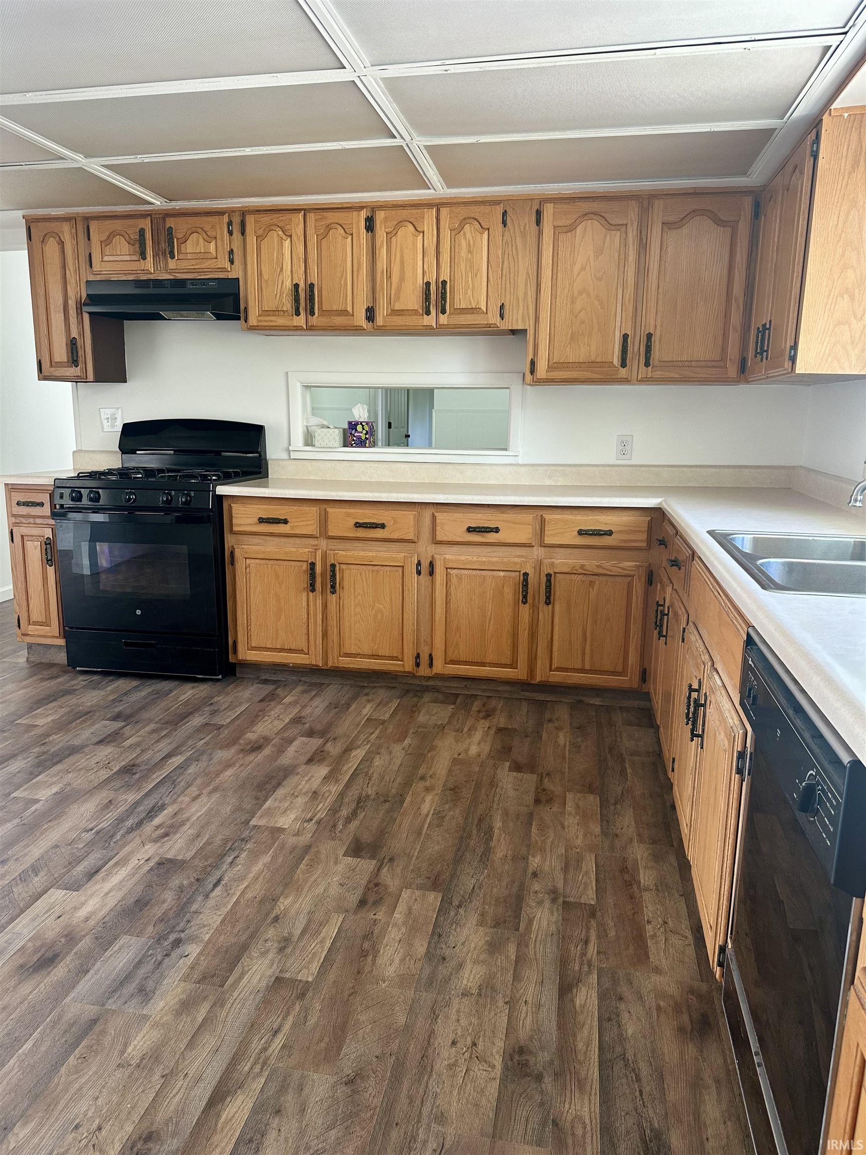 2214 North Wabash Road Marion, IN 46952 - Photo 9 of 29